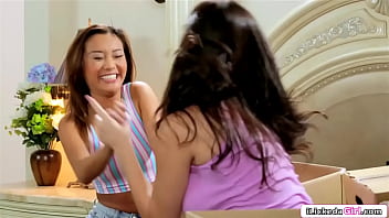 Preview 1 of Divine Rosse - A lesbian babe fucking bff with a dildo