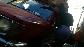 Preview 1 of Download Sex Vidoe - Watch how picked this bitch in the streets. And fucked her bareback for only 15 us