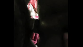 Preview 2 of Best German Handjob - Cavalgando no Pau