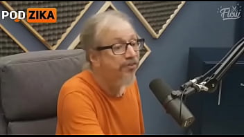 Preview 4 of Mom Ass Fukin Son - Maconheiro pintudo colocando pra fuder com o pr&oacute_prio rabo no ex podcast dele