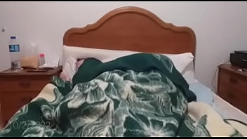 Preview 3 of Good Sexey Girl Xxx Vaduis Hd - Naughty step-sis  playing inside blanket