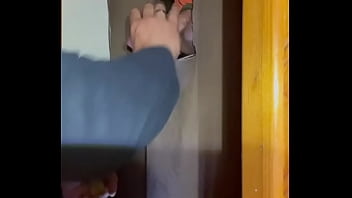 Preview 4 of Pissy Network - Je me fais sucer au gloryhole