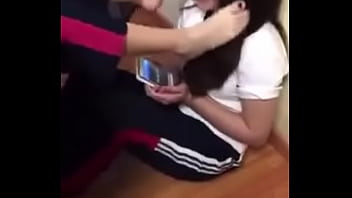 Preview 1 of Video Xnxx Lesbian - Ricos besos en pies de compa&ntilde_era... Lo baje de face