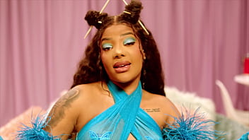 Preview 3 of Animalsex Vidoes - Lu&iacute_sa Sonza Semi Nua e Muito Mais Mostrando Seu Rabo no seu Novo Clipe