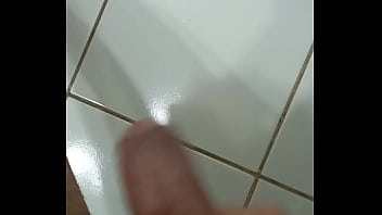 Preview 3 of Persia Moir - Sacando leche despu&eacute_s de un mes