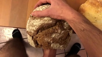 Preview 2 of Elmokennedy 85 - Black or white bread