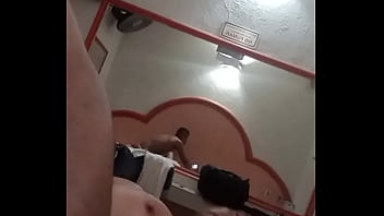 Preview 1 of Mom Sex Sob - Me cojo a mi t&iacute_o por dinero