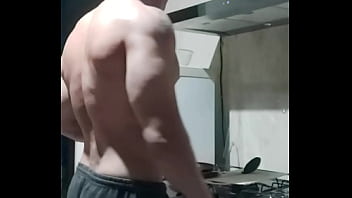 Preview 2 of King Tut And Fuck Em3 - Homem na Cozinha - Carlos Sim&otilde_es