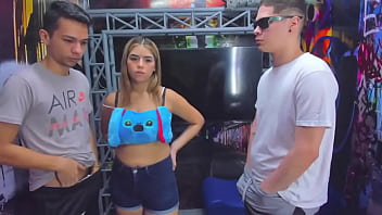 Preview 3 of Pak Xxx Videos Download - Milagros Miracles Haciendo Unas Turcas Con Sus Tetazas Mega Gigantes Como Previa Para Copular Analmente Luego Con 2 Vividores