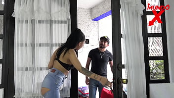 Preview 1 of 2014 Backpages - MUNDOXXX.COM He enters this girl&acute_s house with the excuse of selling clothes and fucks her hard