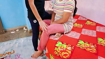Preview 1 of I Xxxviods - Bhabhi ne dewar ko sikhaya ki chudai kese karte he big boobs xxxsoniya hindi video