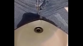 Preview 2 of Lol Teen - Pissing in my jeans