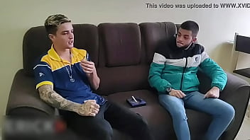 Preview 1 of Asia Xnxx Kitty Small - Primeira Vez Com Um Transboy