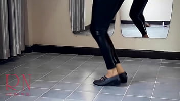 Preview 3 of Www Xxxraj In - Flamenco Hot Spanish dance. Regina Noir dances in a ballet class. Guitar music 1