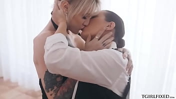 Preview 2 of Xnx Beby - Sinn Sage fucks Lena Moons ass with toy