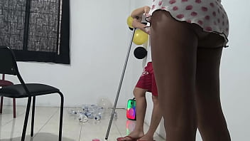 Preview 1 of Mass I Vedio - The cleaning worker seduces his boss during working hours. The man sensually touches his boss and sucks her tits