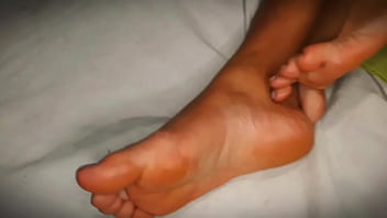 Preview 1 of Nuguty American Hd Com Big Women - O t&atilde_o pedido &eacute_ esperado FOOTJOB . / CAAH KABULOSA / VINNY KABULOSO