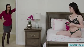 Preview 1 of Hard Cross Tube - Blonde Evelyn Claire lick stepmoms pussy