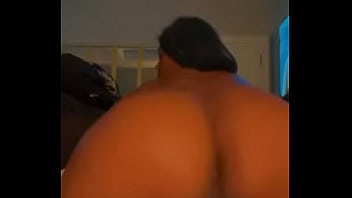 Preview 3 of Lez Squirting - Miami Davis twerking