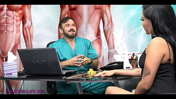 Preview 1 of Hello Mother Sex - BARBARA MONT VISITA AL GINECOLOGO Y TERMINA EN SEXO LA CONSULTA