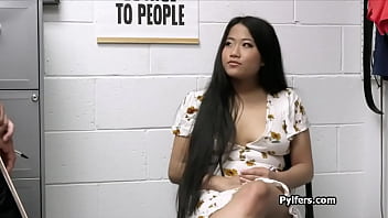 Preview 1 of Arab Anal 720p - Thick Asian suspect gets on cock on the office desk
