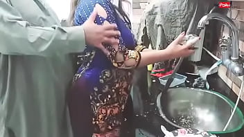 Preview 2 of Bhabhi B Grade - खानबाबा ने काम वाली की चुत मारी | हिंदी विडियो