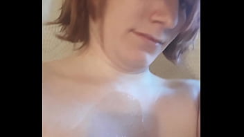 Preview 2 of Xzoonxx - Jessica wildwood pures veggie oil on her self