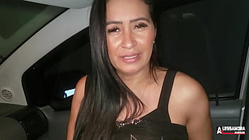 Preview 4 of Fussy Xnxx Video Hd - Chupando o pau do meu amigo no Carro