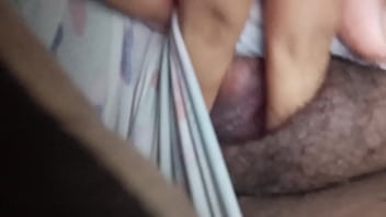 Preview 4 of Wwwxxx Hd Dasi Hot Movie Com - Jugando con mis dedos mientras hablaba con mi primo ..