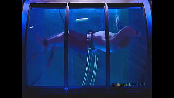 Preview 2 of Xvidoes Nigeria - Hulk 2003 Gay Porn - Hulk Water Tank Transformation - Hulk Fetish