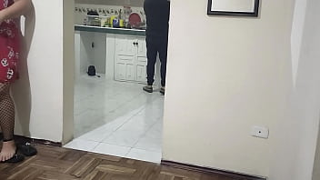Preview 2 of Jorgi Sex Mom - La esposa infiel  es castigada. Pel&iacute_cula BDSM. Sexo de esclavitud hardcore. La joven esposa merec&iacute_a su castigo y la castiga el mejor amigo de su esposo
