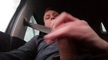 Preview 1 of Xvidio Downlod - Cute guy gets helping hand