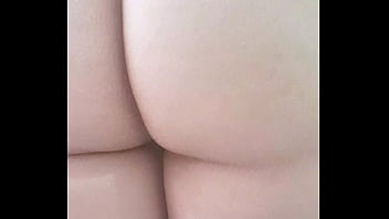 Preview 4 of Topheavy Tugger Catt Green - Hermosa Bailando y Meneando el CULO mientras se DESNUDA Sensualmente - little cake69