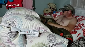 Preview 3 of Bokep Janda Kaya Indo - Long Version 40min. Skeaking Into Step-Sisters Room To Hump Her Comforter And Cum On Her Shiny Jacket