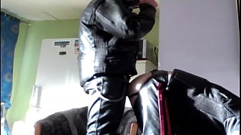 Preview 2 of Sixce Vid - baiser par son motard (fullcuir666)