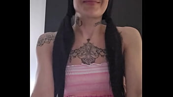 Preview 1 of Pokemon Iris Porn - Emy Angel se touche et se frotte sur son jouet
