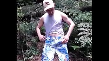 Preview 1 of 60 Plus Gangbang - Punheta no parque