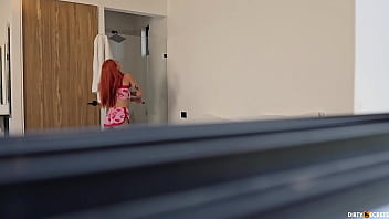 Preview 2 of Perdio En La Apuesta - I SHARE A BED WITH MY STEPSISTER AND SHE IS CHEATING ON HER HUSBAND
