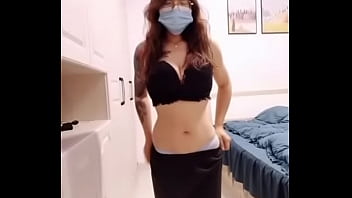 Preview 2 of Brenna Spanks - 纹身少妇自己摘下乳罩