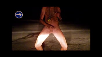 Preview 4 of Vietnam Girl Sex Cam - branle hard en plein hiver une nuit froide