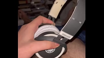 Preview 1 of Hiroin Xnxx - Maxell B52 headphones huge cumshot