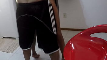Preview 2 of Aunty Xvi - sexo na sala com desconhecido