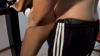 Preview 3 of Aunty Xvi - sexo na sala com desconhecido