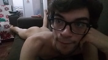 Preview 1 of Telugu Sex Xbox - Nerd safadinho mostrando a bunda