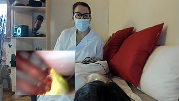 Preview 3 of Cigarette Burn Pussy - La dottoressa Nicoletta visita ginecologicamente una sua amica e ti rimpicciolisce dentro alla sua grossa figa