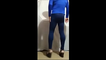 Preview 2 of Tagalog Rape Sed Virgin - mariann caminando en zapatillas tacones