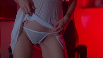 Preview 2 of Fris Tim Sex Of Glrs - Horny milf love to spank her hot ass and got real orgasm - Laura Fatalle