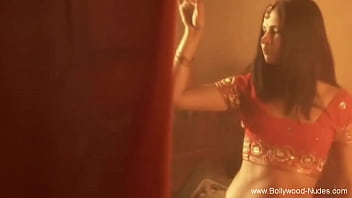 Preview 1 of Mother Daughter Threesome Ffm - Sexy And Provocative Belly Dancing Beauty Fun Experience