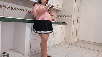 Preview 1 of Onyx Muse - Mi Madrastra: Llega de hacer las Compra de la casa aprovecho que mi padre no esta para seducir a mi Madrastra Al final logro fall&aacute_rmela en la cocina mientras mi papa esta en el cuarto