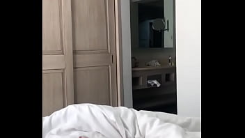 Preview 3 of Porn Lesbien - Primer flash en hotel